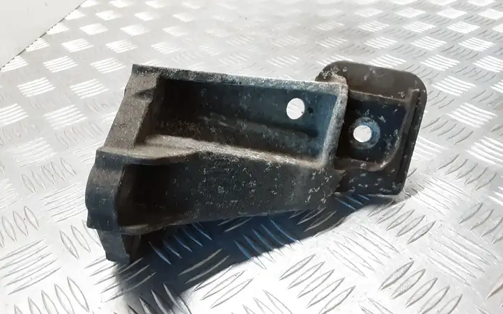 Land Rover Discovery 3 - LR3 (2004 - 2009) 4H226061AA Кронштейн двигателя — фото 1