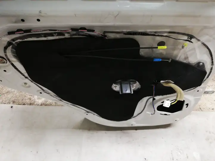 Mitsubishi Outlander (2018 - 2021) Задняя дверь — фото 8