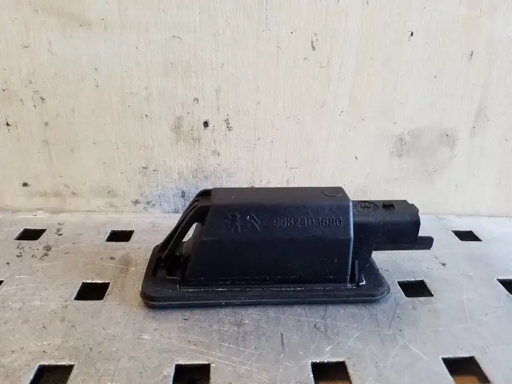 Citroen C4 Grand Picasso (2013 - 2016) 9682403680 Подсветка номера — фото 2