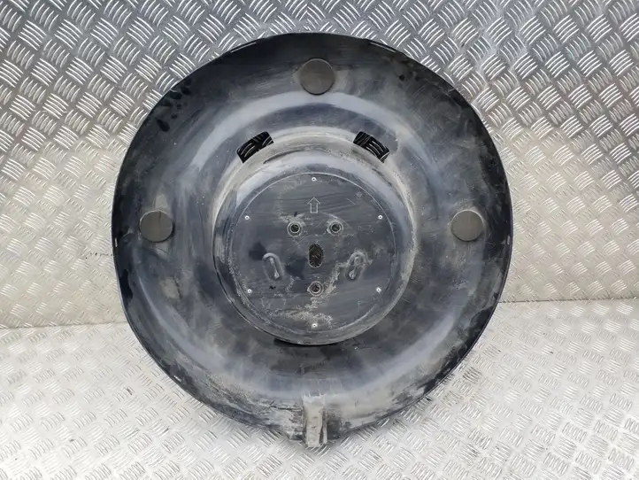 Toyota RAV 4 (XA20) (2000 - 2005) 6477342010 Кронштейн запасного колеса — фото 1
