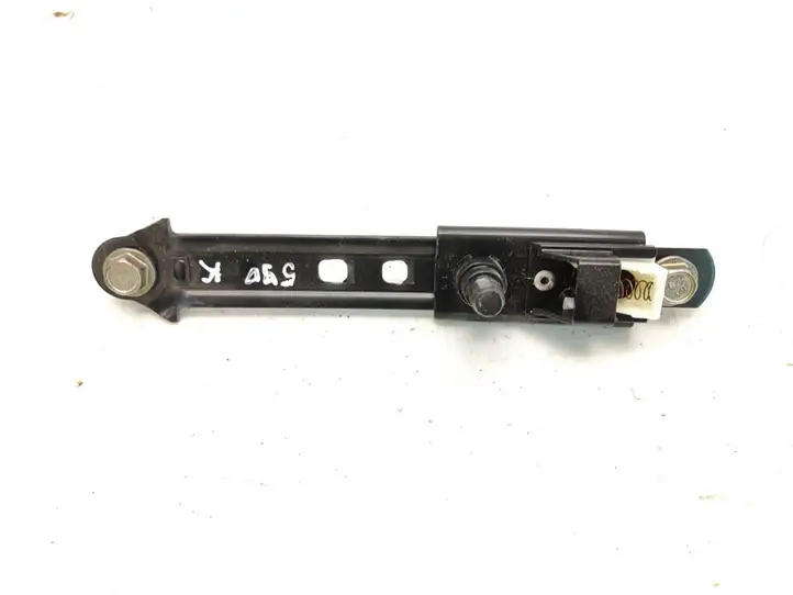 Nissan Qashqai (2013 - 2017) 308205999AC Регулятор ремня безопасности — фото 1