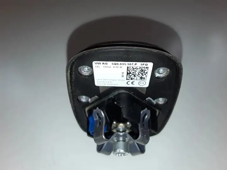 Skoda Octavia Mk3 (5E) (2013 - 2019) 5Q0035507P GPS антенна — фото 3