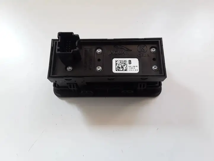 Land Rover Evoque I (2011 - 2015) BJ3211654BB Кнопка закрытия крышки багажника — фото 2