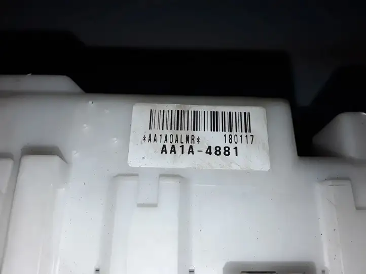 Suzuki Vitara (2014 - 2018) AA1A4881 Блок предохранителей — фото 2
