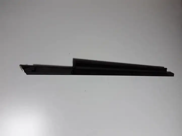 Audi Q3 8U (2011 - 2014) 8U0853764 Молдинги задней двери — фото 3