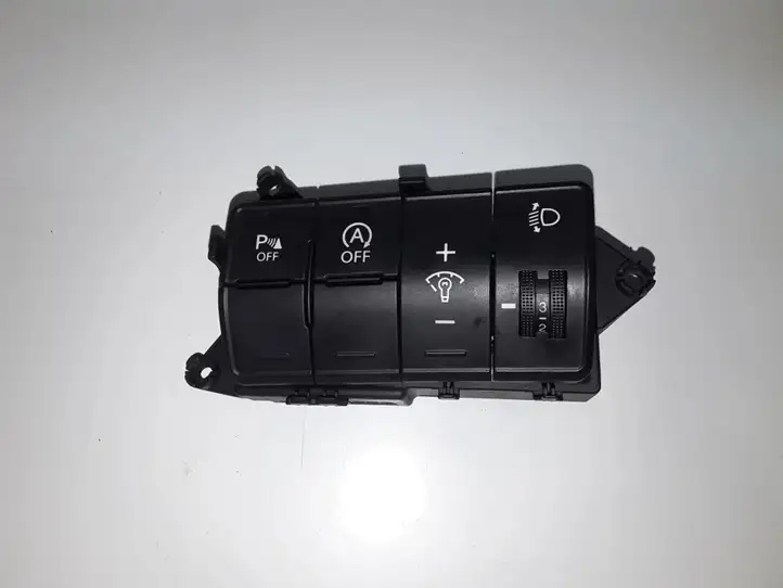 Hyundai i30 (2012 - 2015) 39Y1051110 Кнопка парктроника — фото 1