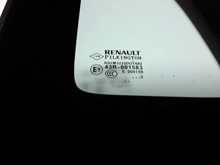 Renault Captur (2013 - 2020) 43R001583 Заднее боковое стекло — фото 3