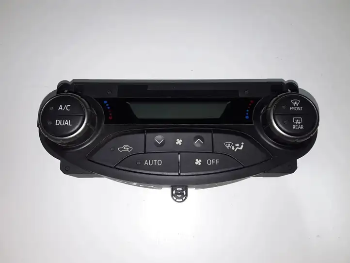 Toyota Yaris (2014 - 2019) 559000D820 Блок управления кондиционером — фото 1