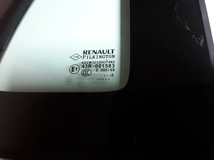 Renault Captur (2013 - 2020) 43R001583 Заднее боковое стекло — фото 2