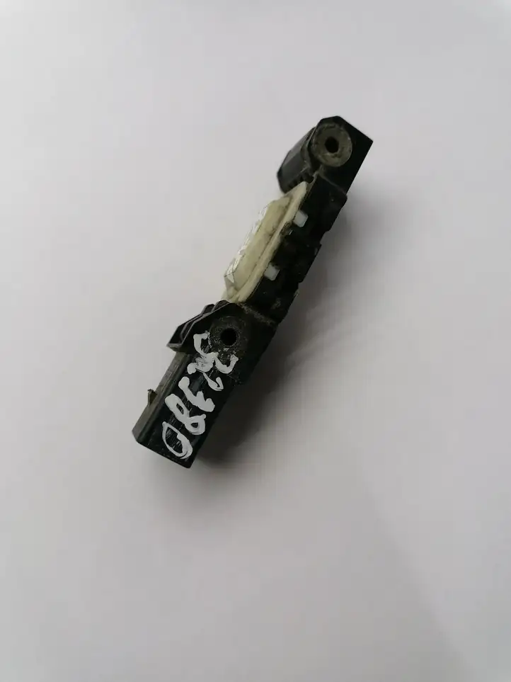 Mitsubishi Colt (2004 - 2008) PMR587418 Датчик удара SRS — фото 3