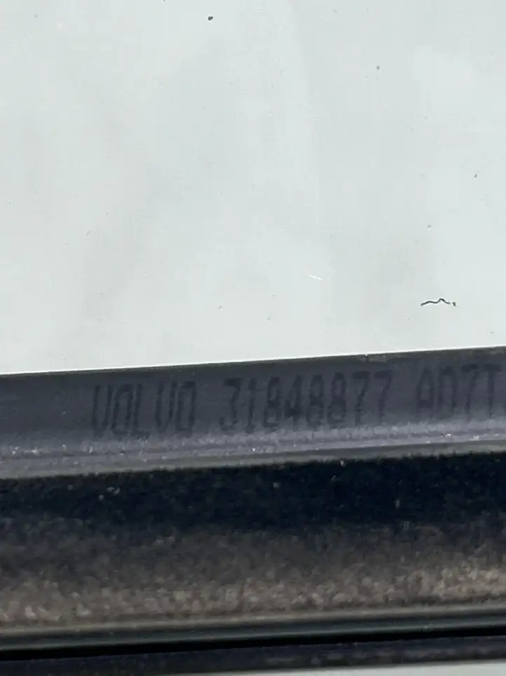 Volvo S90, V90 (2016 - 2020) 31848877 Накладка заднего стекла — фото 3