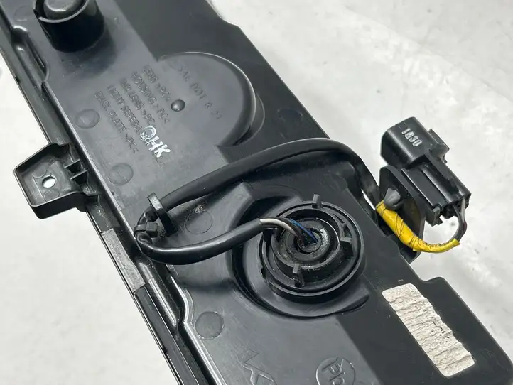 Kia EV6 (2021 - ) 92405CV320 Дополнительный стоп фонарь — фото 6