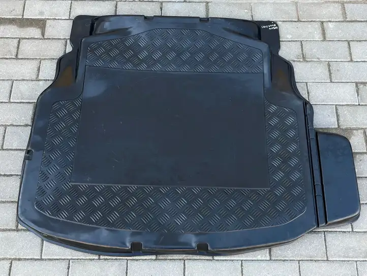 Mercedes-Benz C W204 (2007 - 2014) 878192706 Резиновый коврик багажника — фото 2
