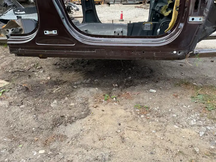 Volvo XC40 (2017 - ) Передний порог кузова — фото 1