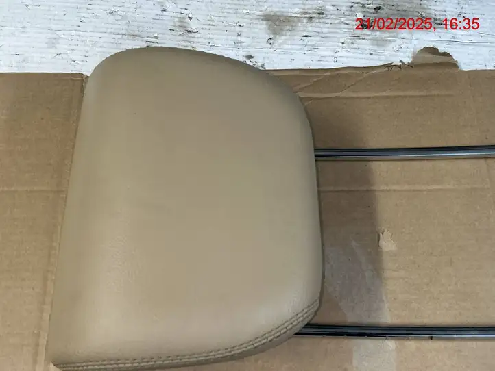 Mercedes-Benz GL X164 (2006 - 2012) Подголовник сиденья третьего ряда — фото 1