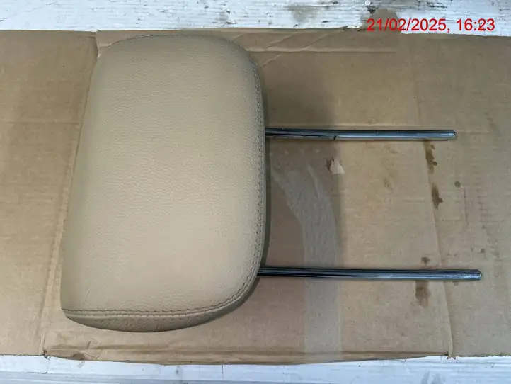 Mercedes-Benz GL X164 (2006 - 2012) Подголовник сиденья третьего ряда — фото 1