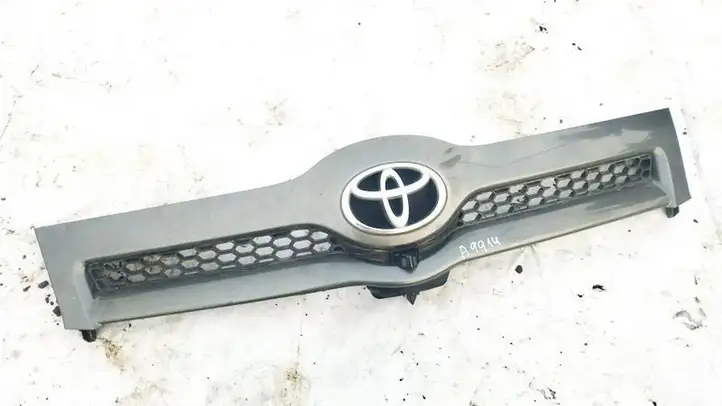 Toyota Corolla Verso AR10 (2004 - 2009) 531110F020 Передняя решетка — фото 1