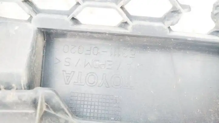 Toyota Corolla Verso AR10 (2004 - 2009) 531110F020 Передняя решетка — фото 3