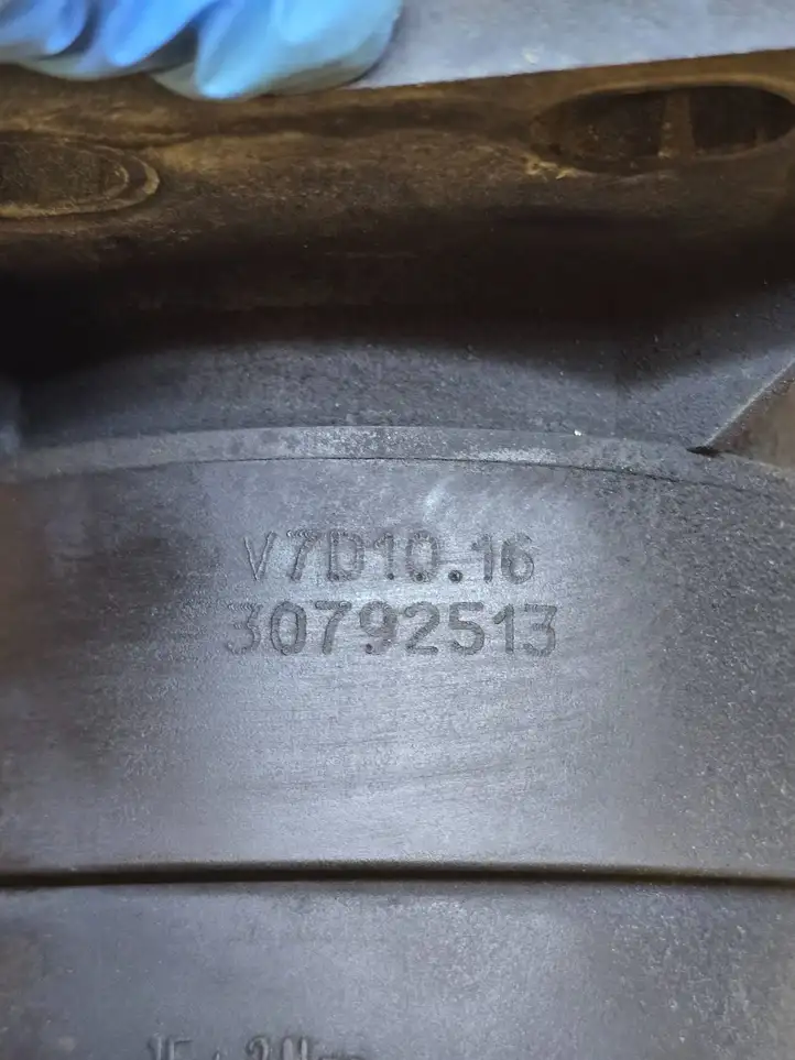 Volvo XC90 (2006 - 2014) 30792513 Корпус топливного фильтра — фото 4