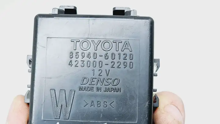 Toyota Land Cruiser (J150) (2009 - ) 8929360130 Реле стеклоочистителей — фото 3