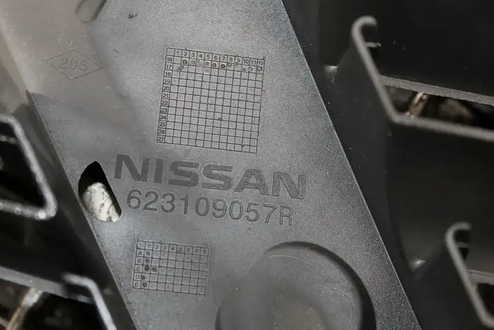 Nissan NV300 (2012 - 2020) 623109057R Вентиляционная решетка кузова — фото 11