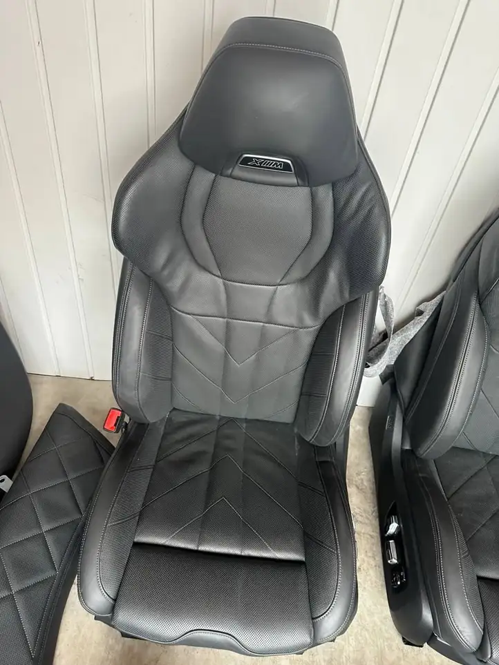 BMW XM (2022 - ) Комплект салона — фото 14