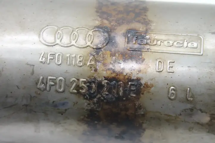 Audi A6 S6 C6 4F (2004 - 2008) 4F0253211E Трубка подачи воздуха — фото 5