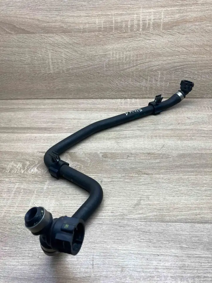 BMW 1 F20 F21 (2011 - 2019) 8514079 Шланги системы охлаждения — фото 2