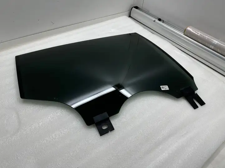 Tesla Model X (2021 - ) 43R014965 Стекло задней двери — фото 1