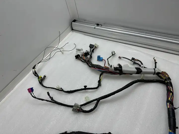 Tesla Model X (2021 - ) 255256780A Прочая электропроводка — фото 22