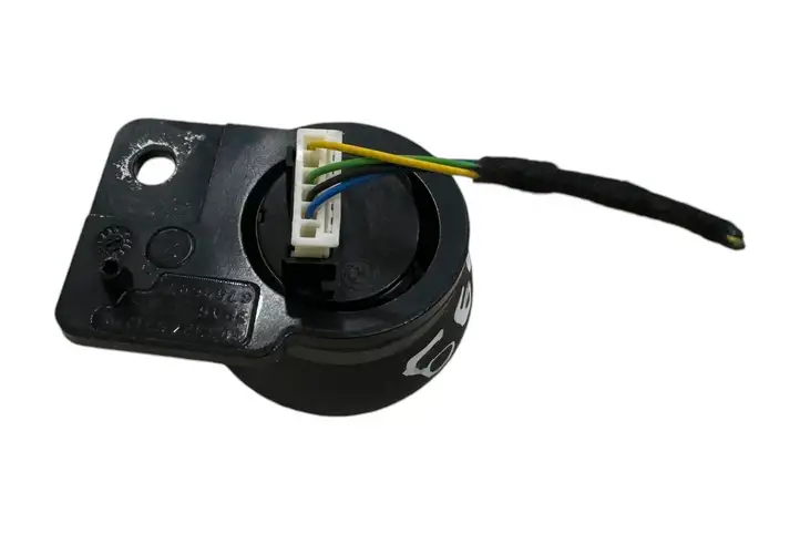 BMW 3 F30 F35 F31 (2012 - 2018) 6799607 Кнопка фаркопа в багажнике — фото 4