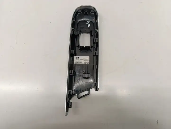 Mercedes-Benz E W214 (2024 - ) A2147209500 Накладка кнопки стеклоподъемника — фото 2