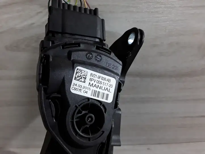 Ford Fiesta (2013 - 2017) 6PV00951720 Педаль акселератора — фото 2