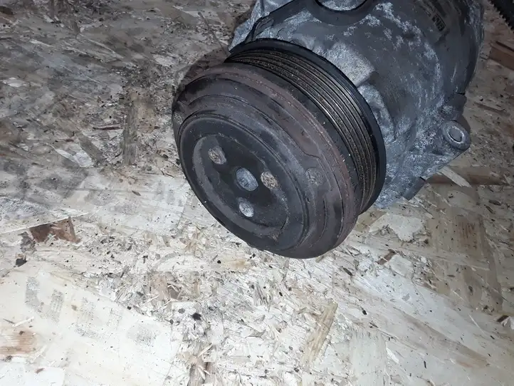 Opel Astra H (2004 - 2009) 401351739 Компрессор (насос) кондиционера воздуха — фото 3