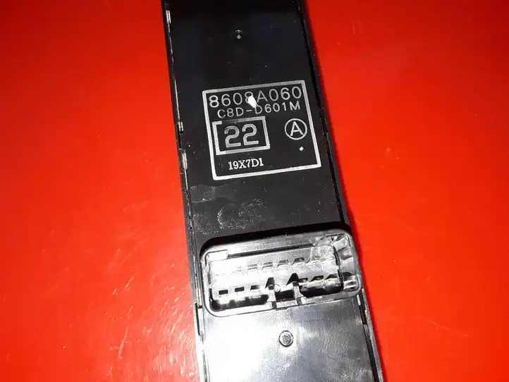Citroen C-Crosser (2007 - 2013) 8608A060 Кнопка стеклоподъемников — фото 4