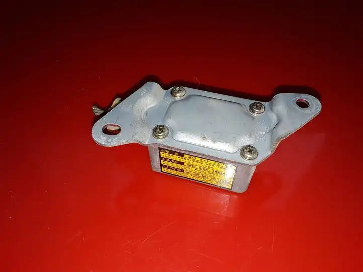 Subaru Outback (1998 - 2003) 98235AE080 Датчик удара SRS — фото 2