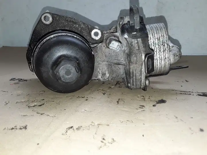 Citroen C-Crosser (2007 - 2013) 9682632980 Кронштейн масляного фильтра — фото 2