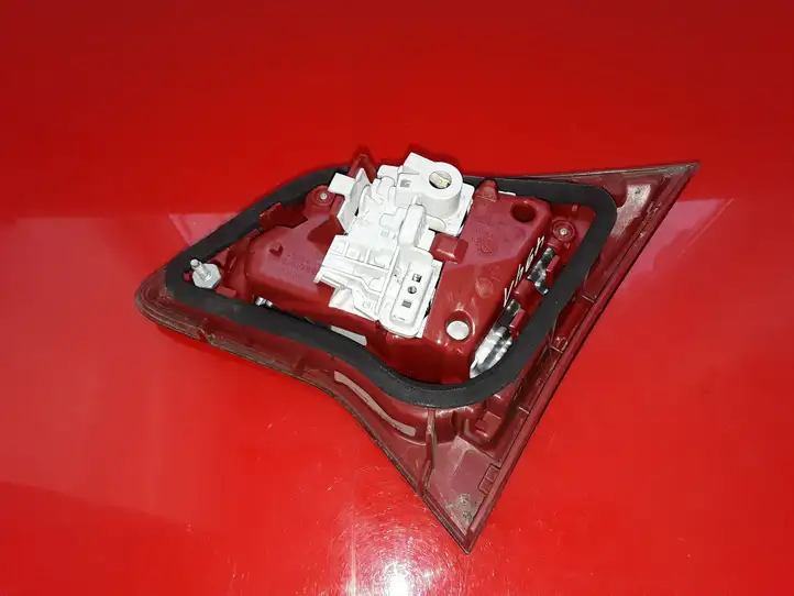 Opel Meriva B (2010 - 2014) 13260838 Задний фонарь в крышке багажника — фото 5