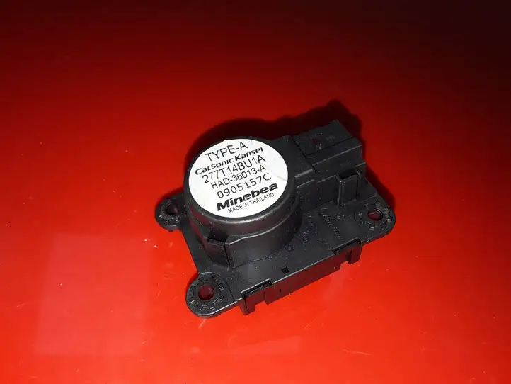 Nissan Qashqai (2013 - 2017) 277T14BU1A Двигатель задвижки потока воздуха — фото 1