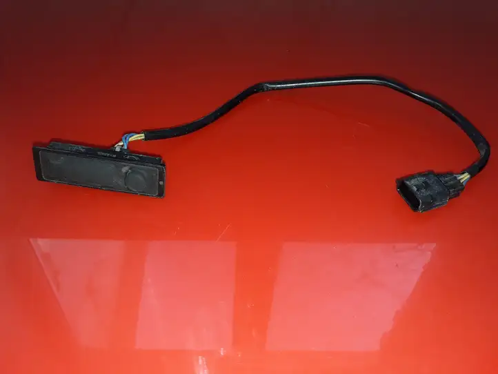 Nissan Qashqai (2013 - 2017) 5413K2 Кнопка закрытия крышки багажника — фото 1