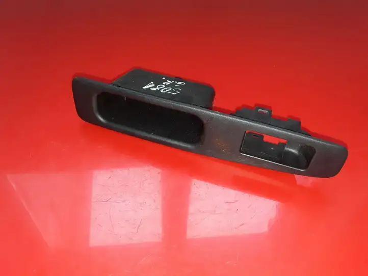 Nissan Qashqai (2006 - 2010) 82951JD000 Накладка кнопки стеклоподъемника — фото 1