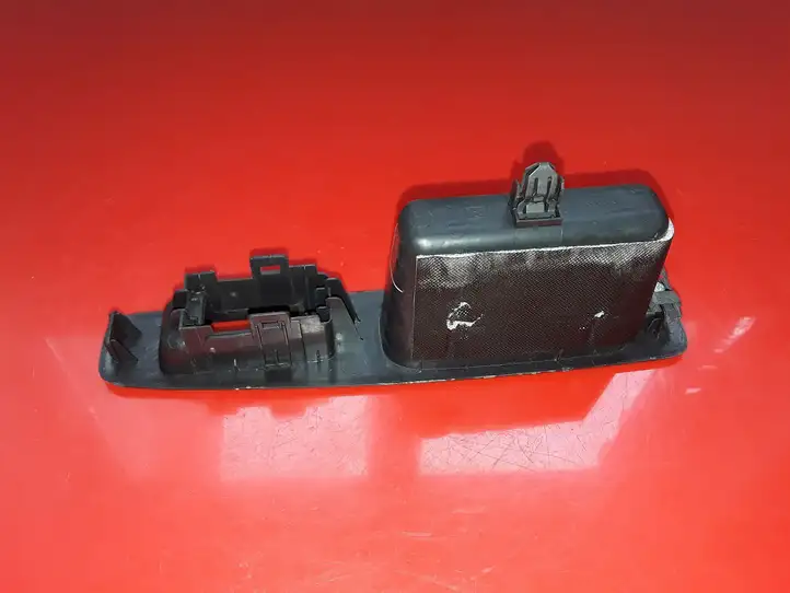 Nissan Qashqai (2006 - 2010) 82951JD000 Накладка кнопки стеклоподъемника — фото 3