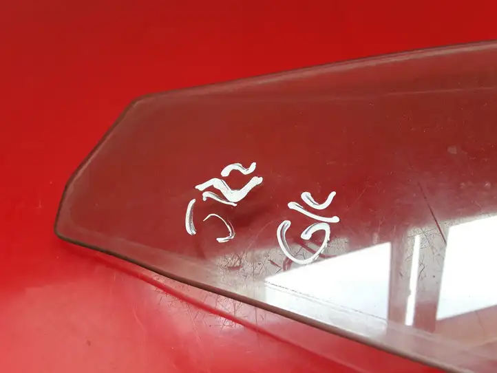 Toyota RAV 4 (XA30) (2006 - 2016) 43R00122 Форточка двери — фото 2
