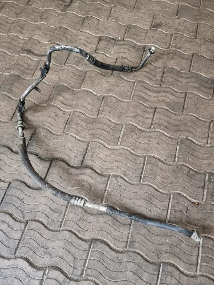 Renault Master III (2010 - ) Трубки и шланги кондиционера — фото 1