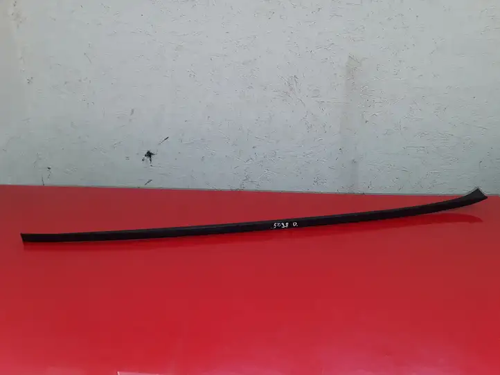 Volkswagen PASSAT B7 (2011 - 2014) 3C0854328B Накладка стоек лобового стекла — фото 1