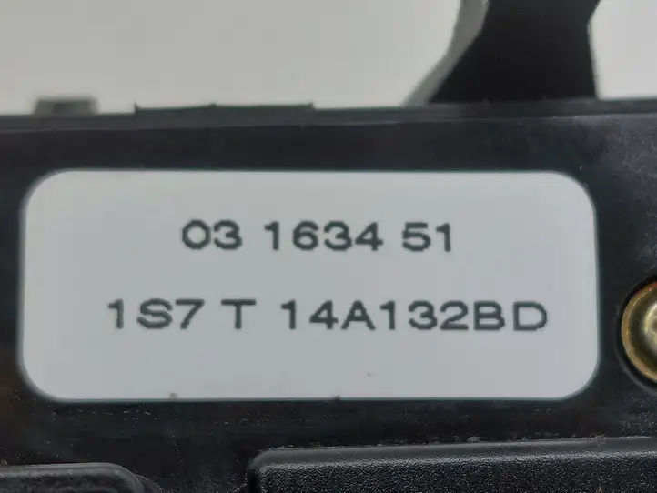 Ford Mondeo Mk III (2000 - 2007) 1S7T14A132BD Блок кнопок стеклоподъемников — фото 4