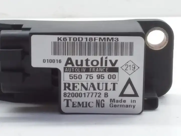 Renault Laguna I (1993 - 2001) 8200017772B Датчик удара SRS — фото 2