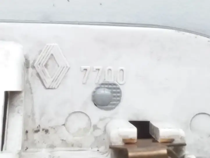 Renault Espace III (1996 - 2002) 7700 Задняя подсветка — фото 3