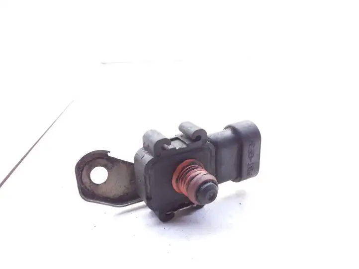 Opel Astra G (1998 - 2004) 16235939 Датчик давления воздуха впуска — фото 2