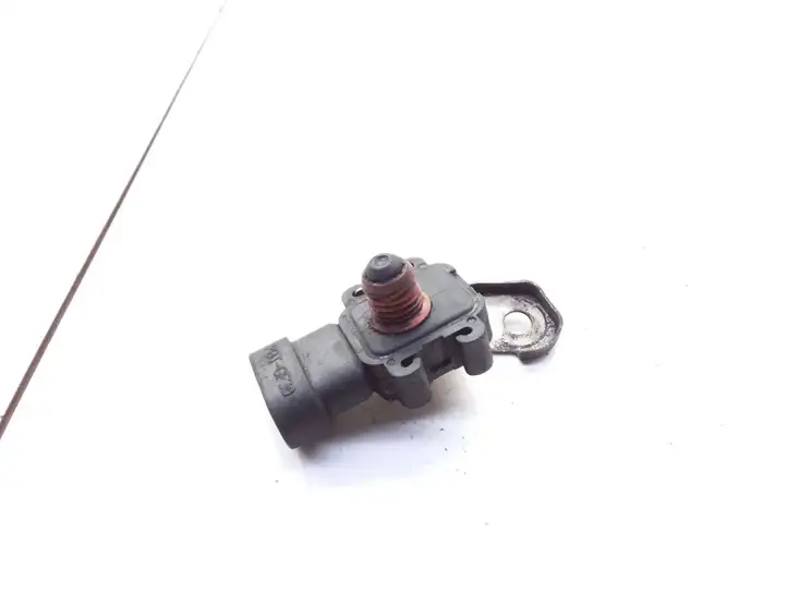 Opel Astra G (1998 - 2004) 16235939 Датчик давления воздуха впуска — фото 3